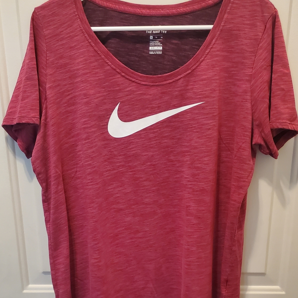 Nike Women's Dri Fit Tee Pink